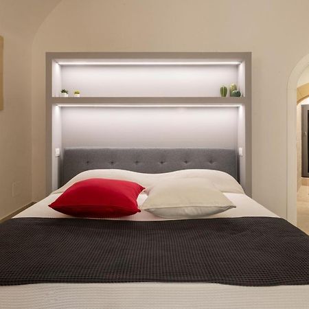 Esperia Luxury Suite & Apartment Noto Exterior photo